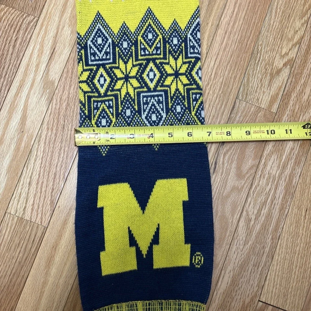 Forever Collectibles Michigan‎ Wolverines Scarf Spell Out Snowflake Scarf